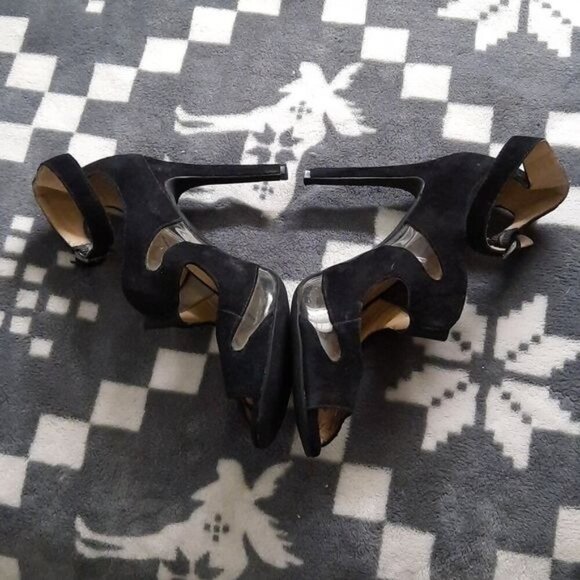 BCBG Fantina Black Suede Clear Cutouts 3.5 I ch Stiletto Heel Sandals Size 6.5 - Picture 2 of 15